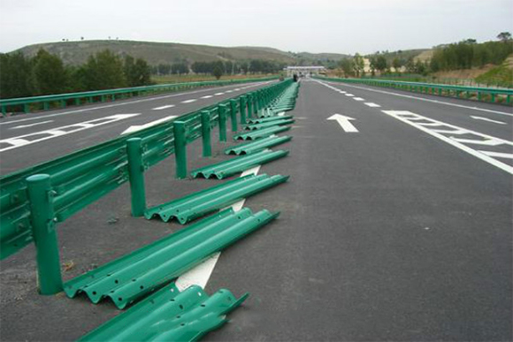 林芝波形护栏的维护与管理确保道路安全的关键步骤